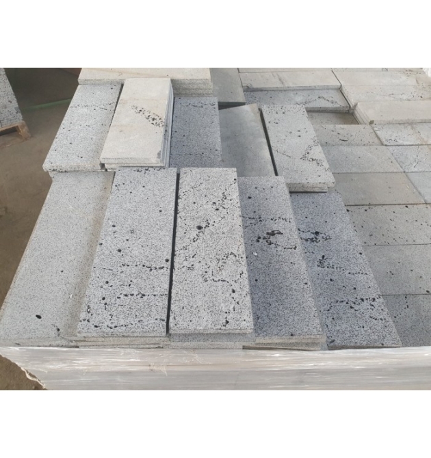 Đá ong xám ốp tường
